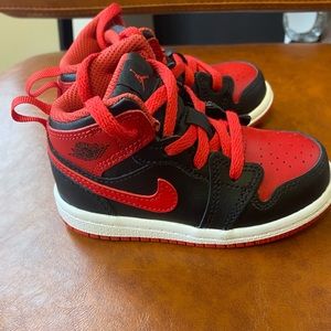 Toddler Jordan 1 mid